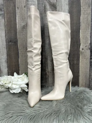 Boots Knee Heels By Pretty Little Thing  Size: 6