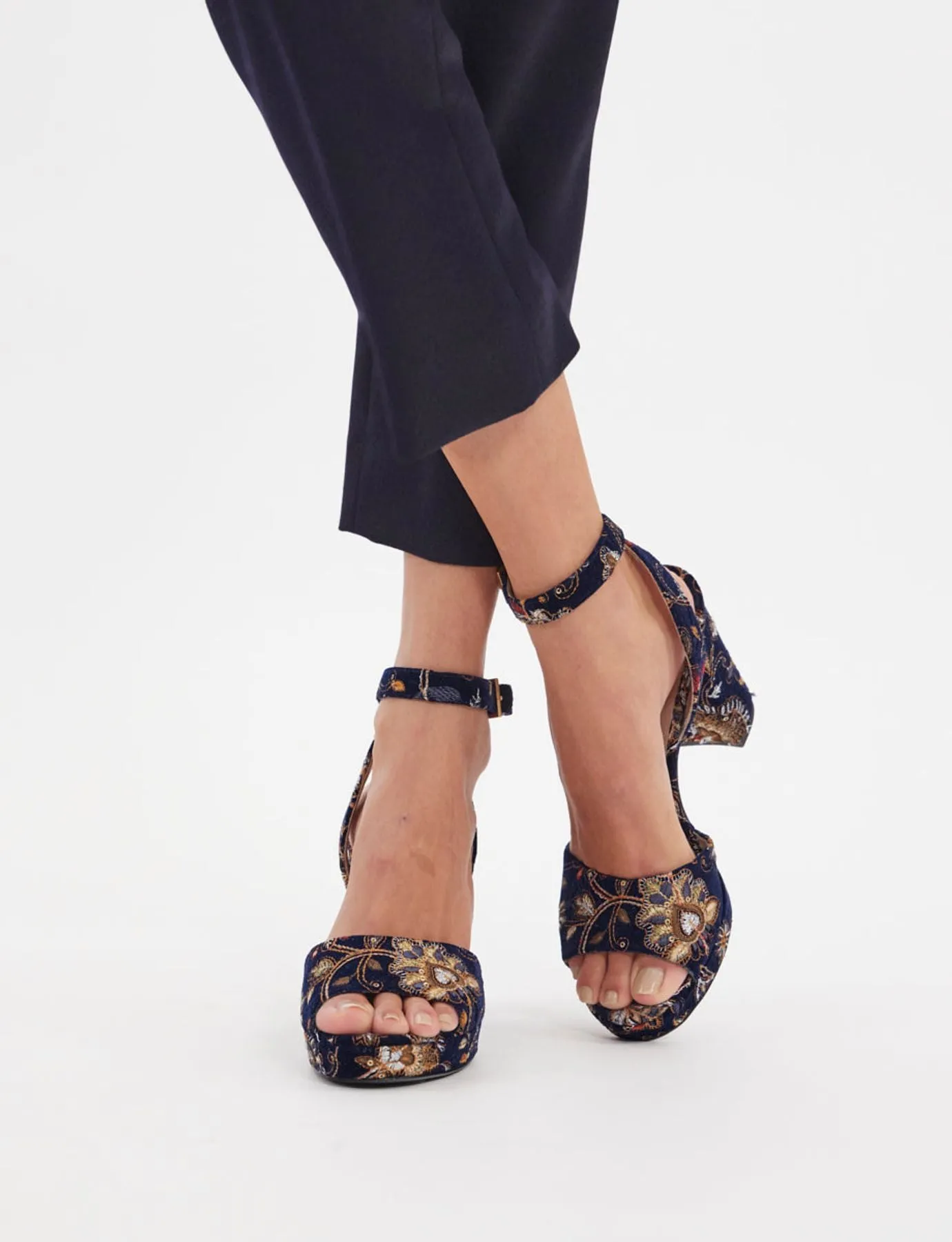 Embroidered platform sandals