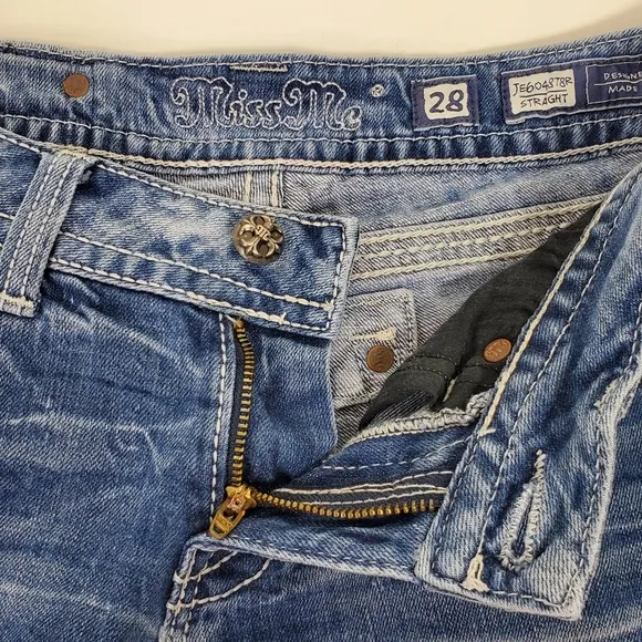 Miss Me JE604878R straight leg beeded studded rhinestone jeans size 28