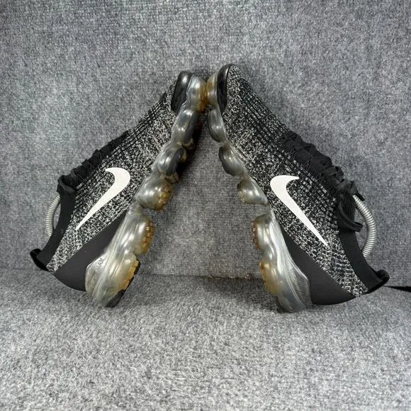 Nike Air VaporMax Flyknit Mens 10 Shoes Oreo Black Athletic Sneakers