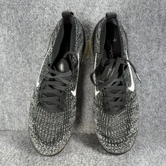Nike Air VaporMax Flyknit Mens 10 Shoes Oreo Black Athletic Sneakers