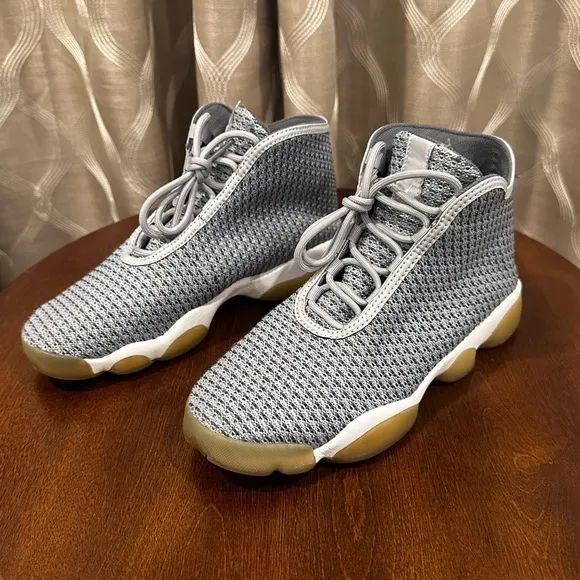 Nike Jordan Horizon - Size 6Y  Wolf Grey Athletic Sneakers Shoes 823581-013