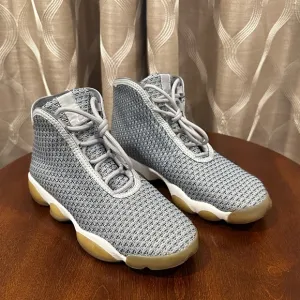 Nike Jordan Horizon - Size 6Y  Wolf Grey Athletic Sneakers Shoes 823581-013