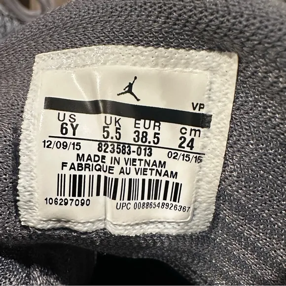 Nike Jordan Horizon - Size 6Y  Wolf Grey Athletic Sneakers Shoes 823581-013