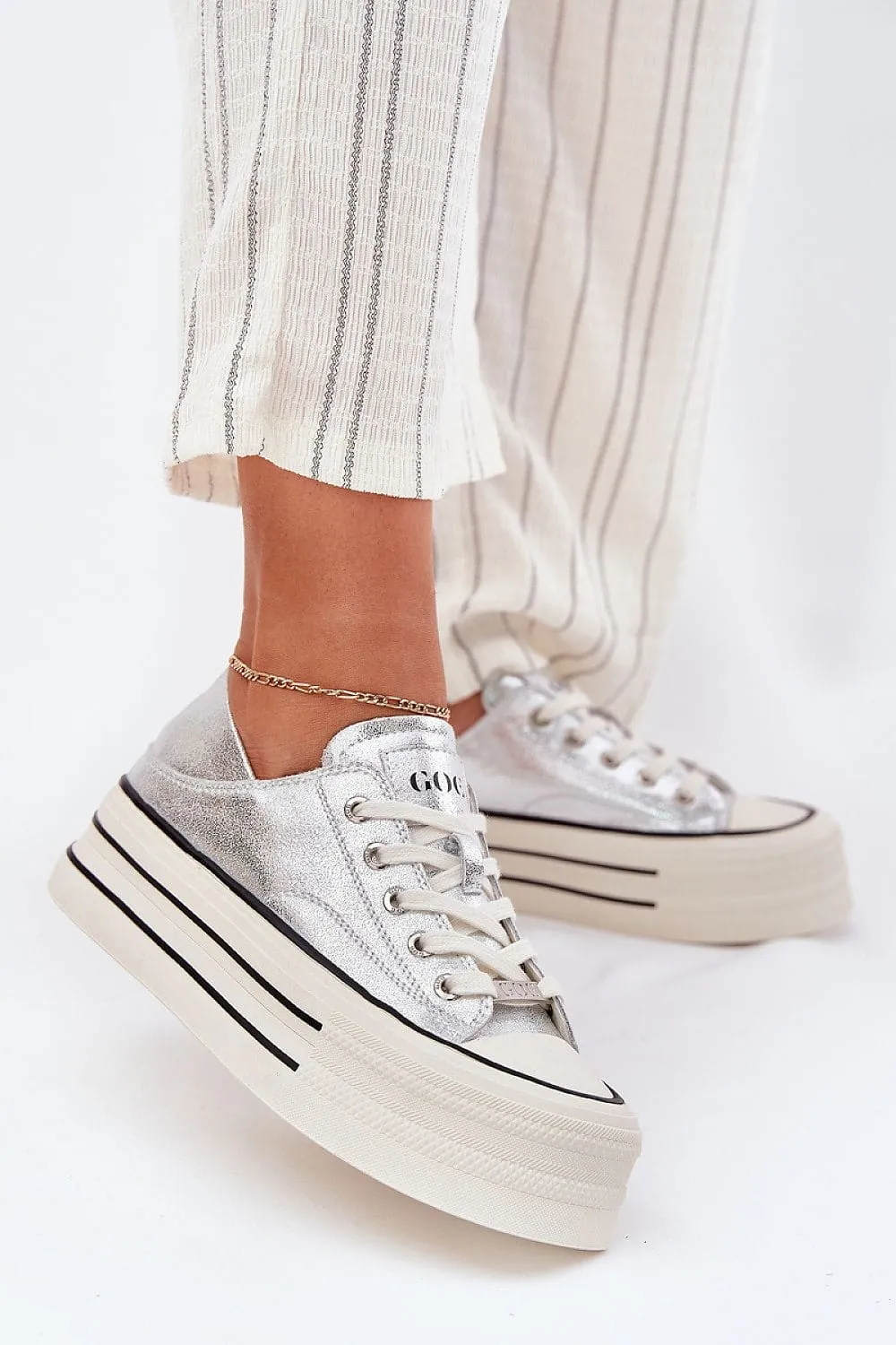 Sneakers Step in style
