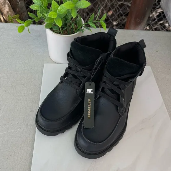 SOREL🍁🍂Madson Moc Toe black boots Waterproof size 1