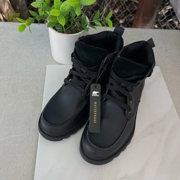 SOREL🍁🍂Madson Moc Toe black boots Waterproof size 1