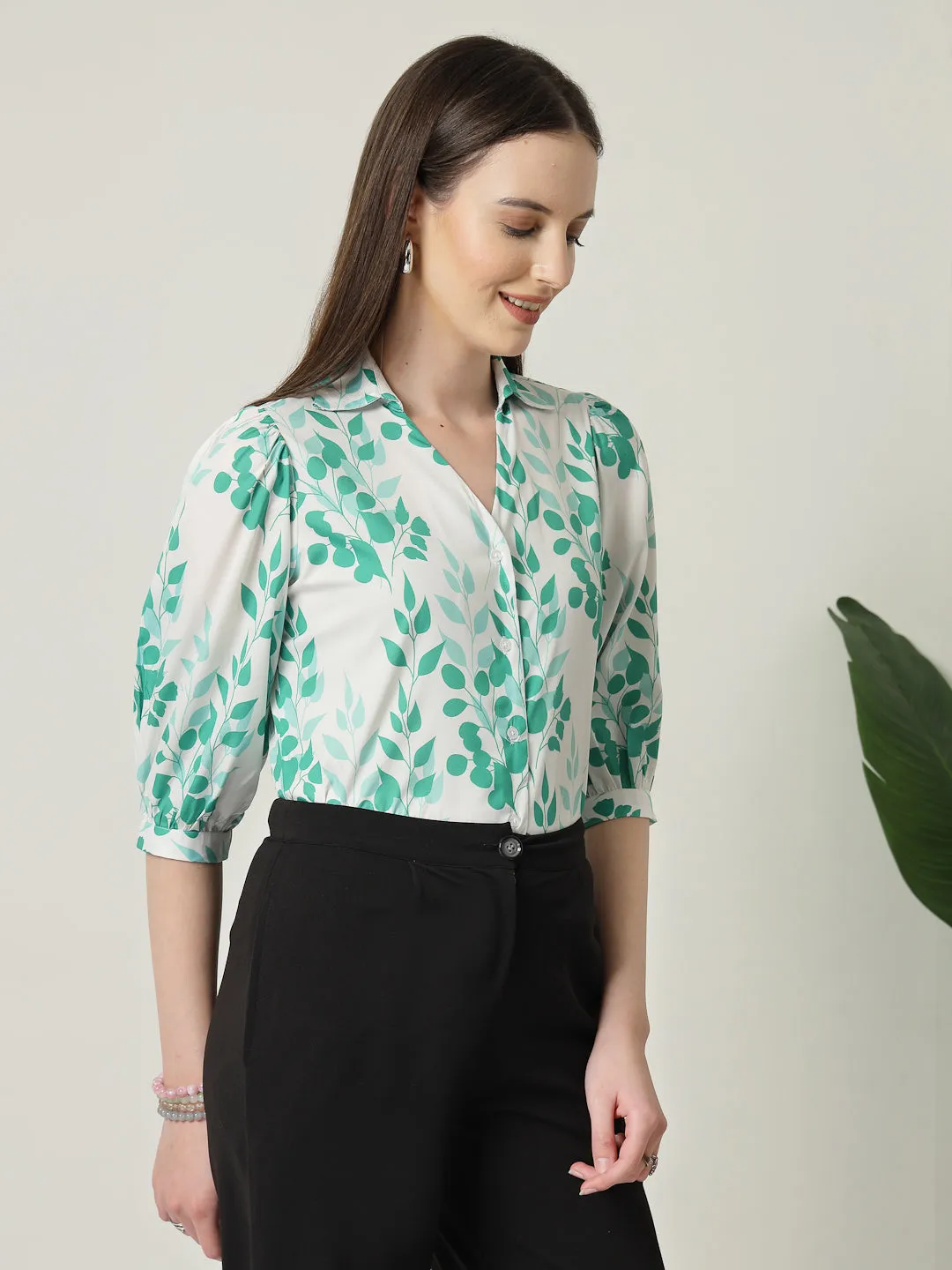 Style Quotient Women White And Green Floral Printed Polycrepe Regular Fit Formal Shirt
