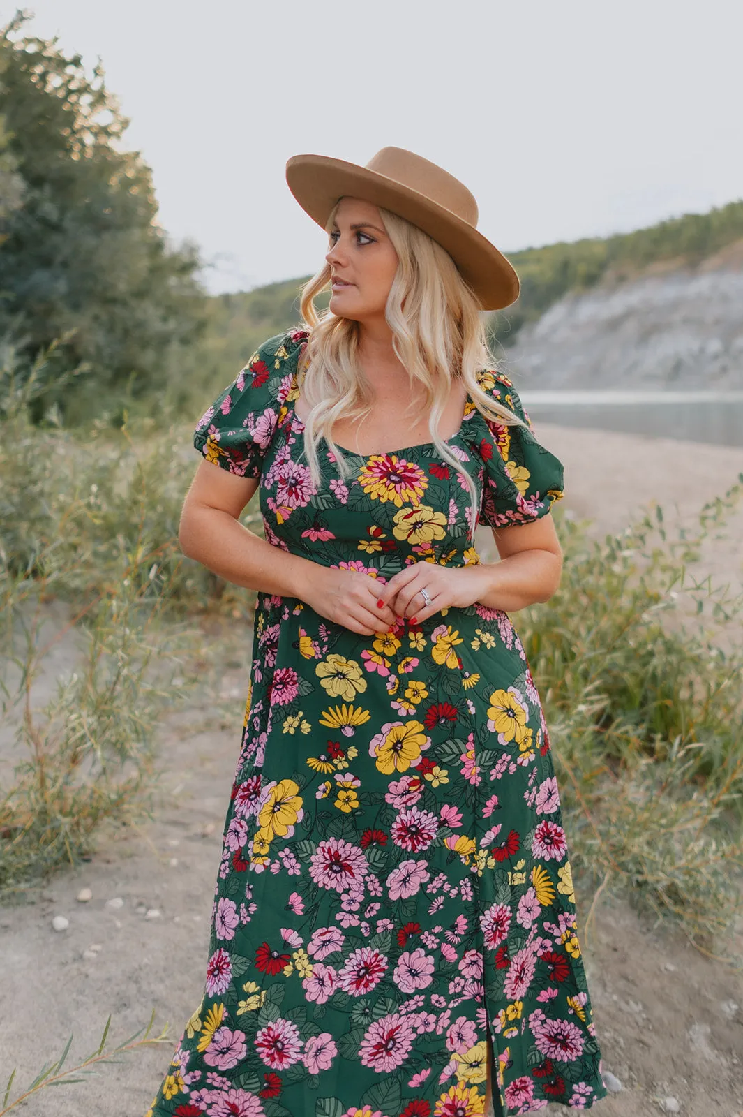 The Everly Floral Puff Sleeve Midi Dress - PLUS