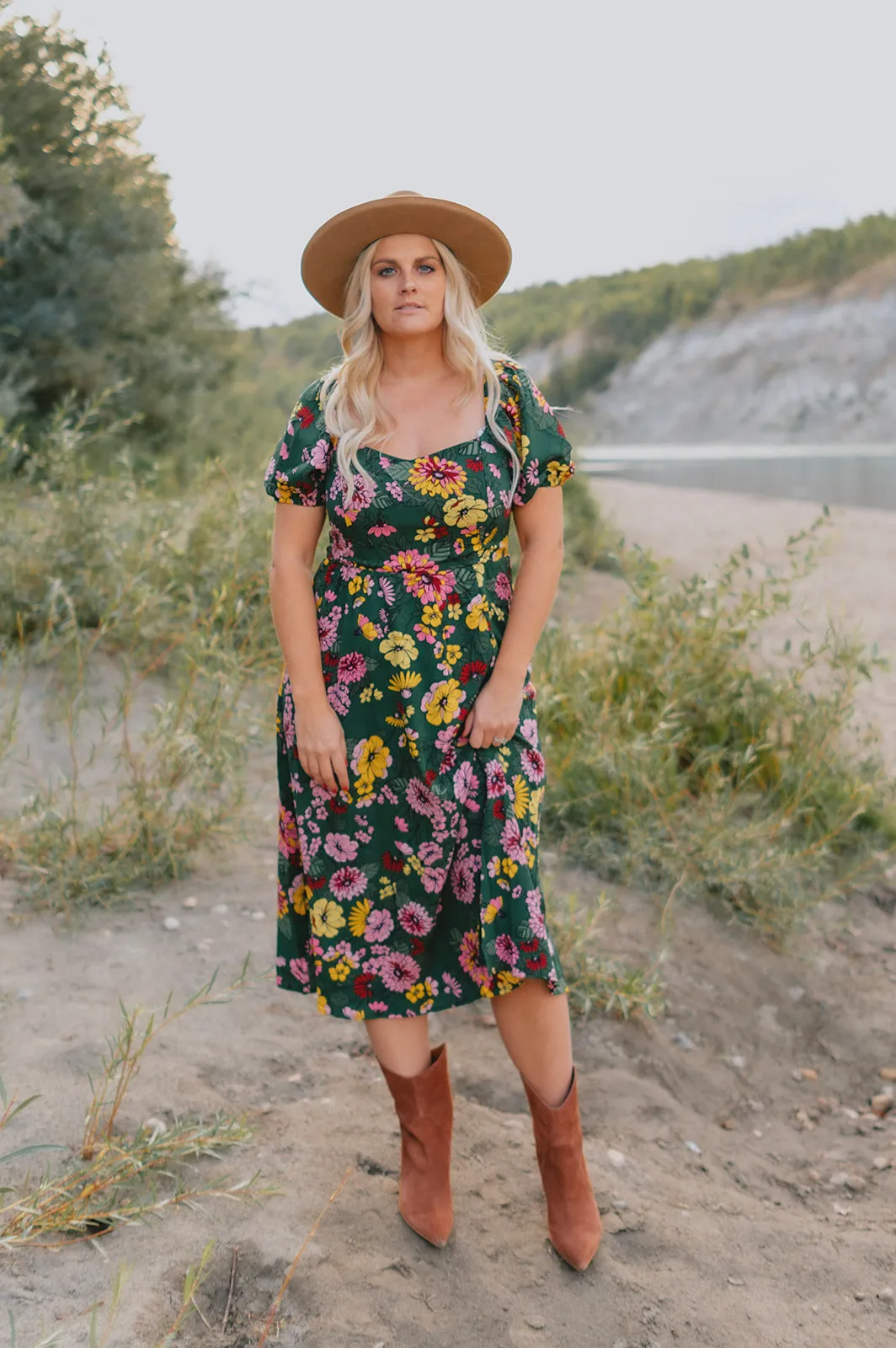 The Everly Floral Puff Sleeve Midi Dress - PLUS