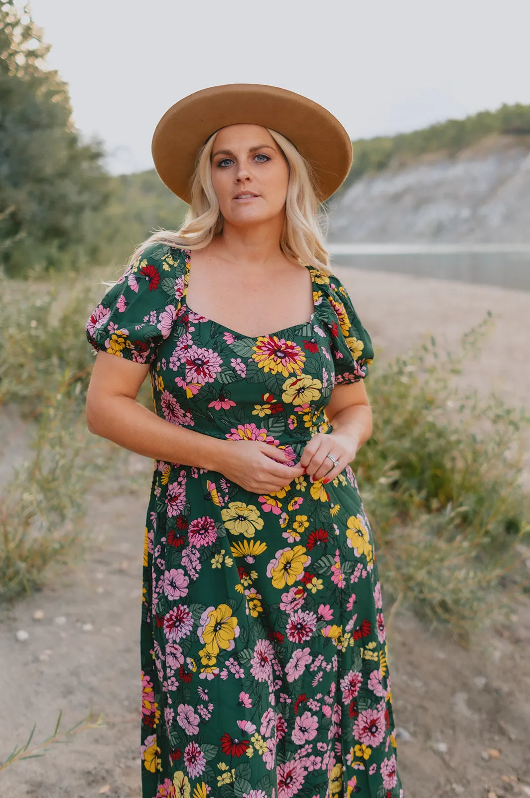 The Everly Floral Puff Sleeve Midi Dress - PLUS