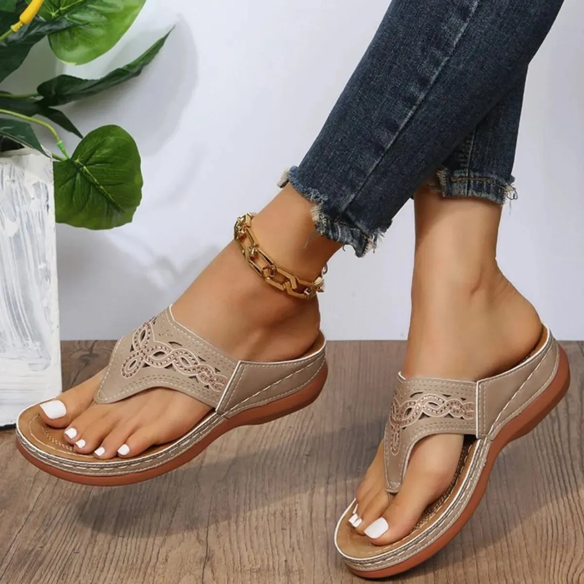 Toe Post Platform Sandals