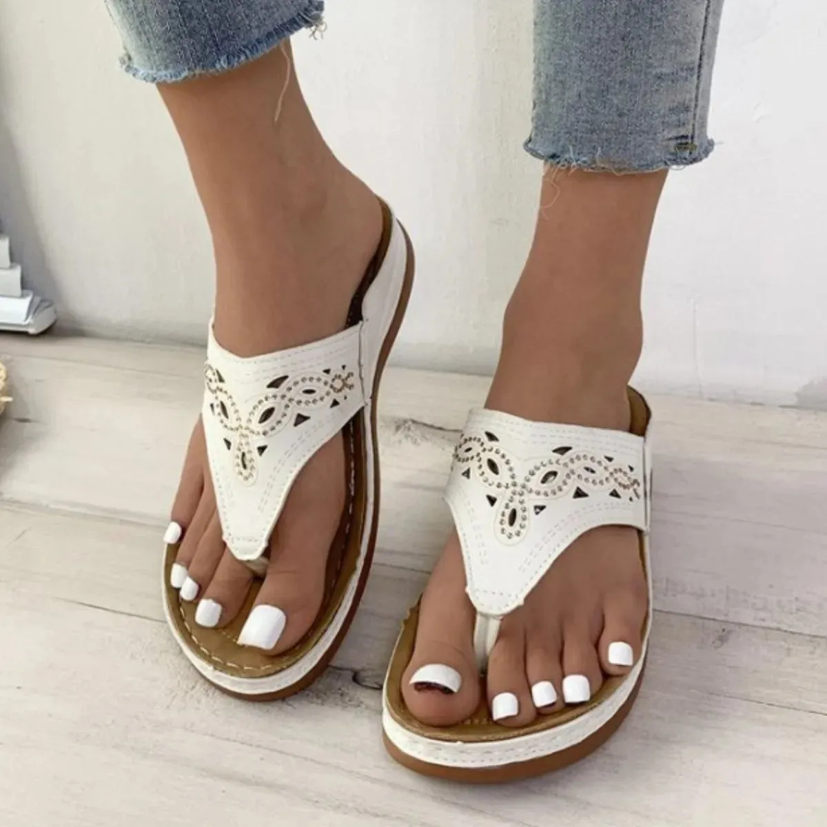 Toe Post Platform Sandals