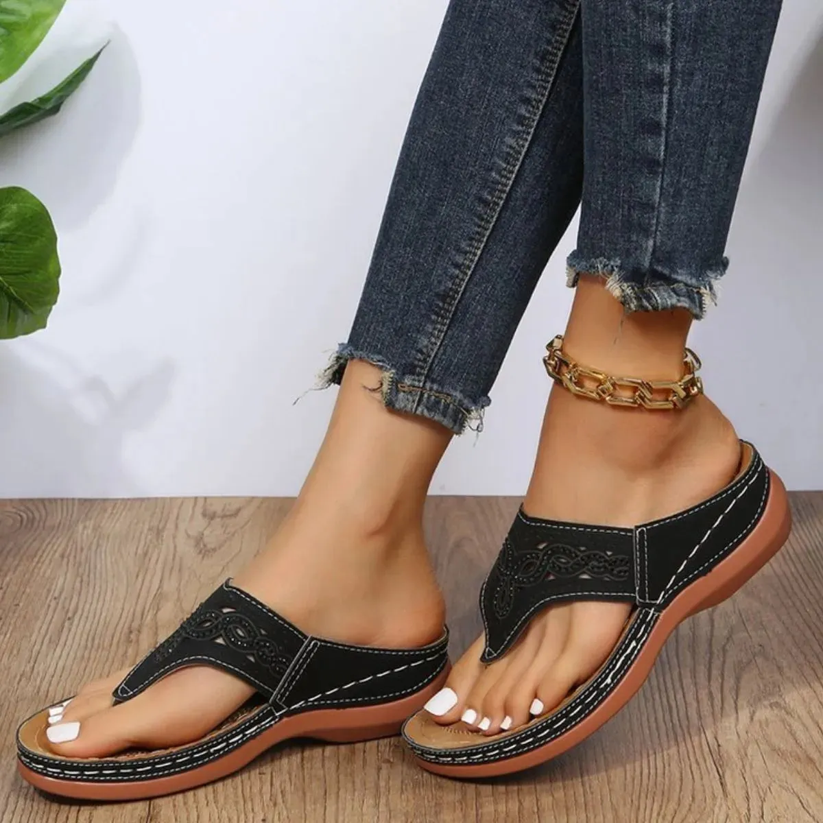 Toe Post Platform Sandals