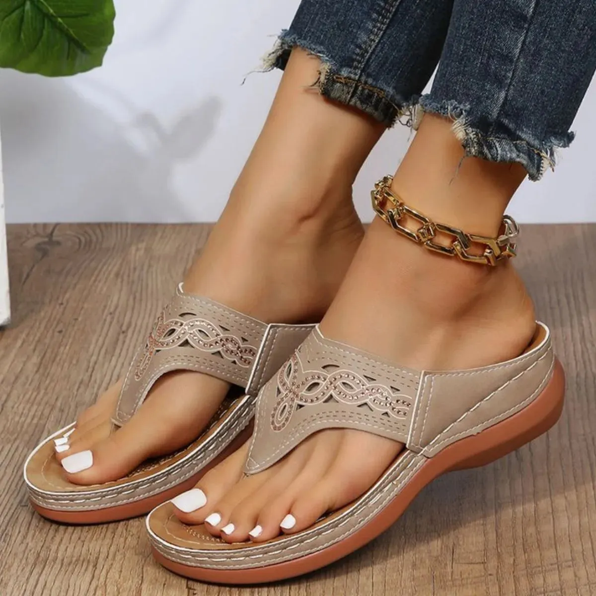Toe Post Platform Sandals