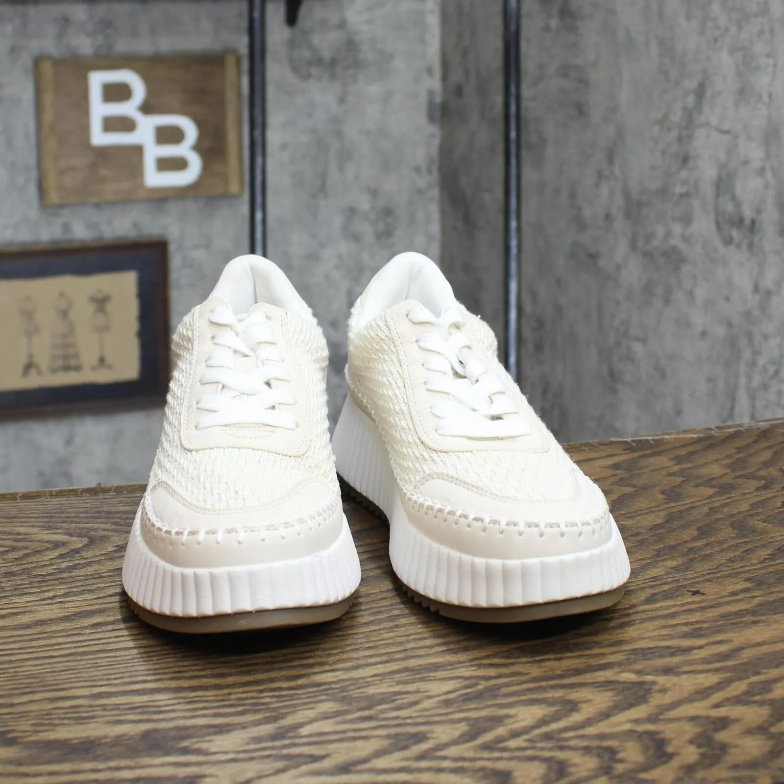 Universal Threads Womens Textured Lace Up Sneakers 166a322a465777 Off White 8.5