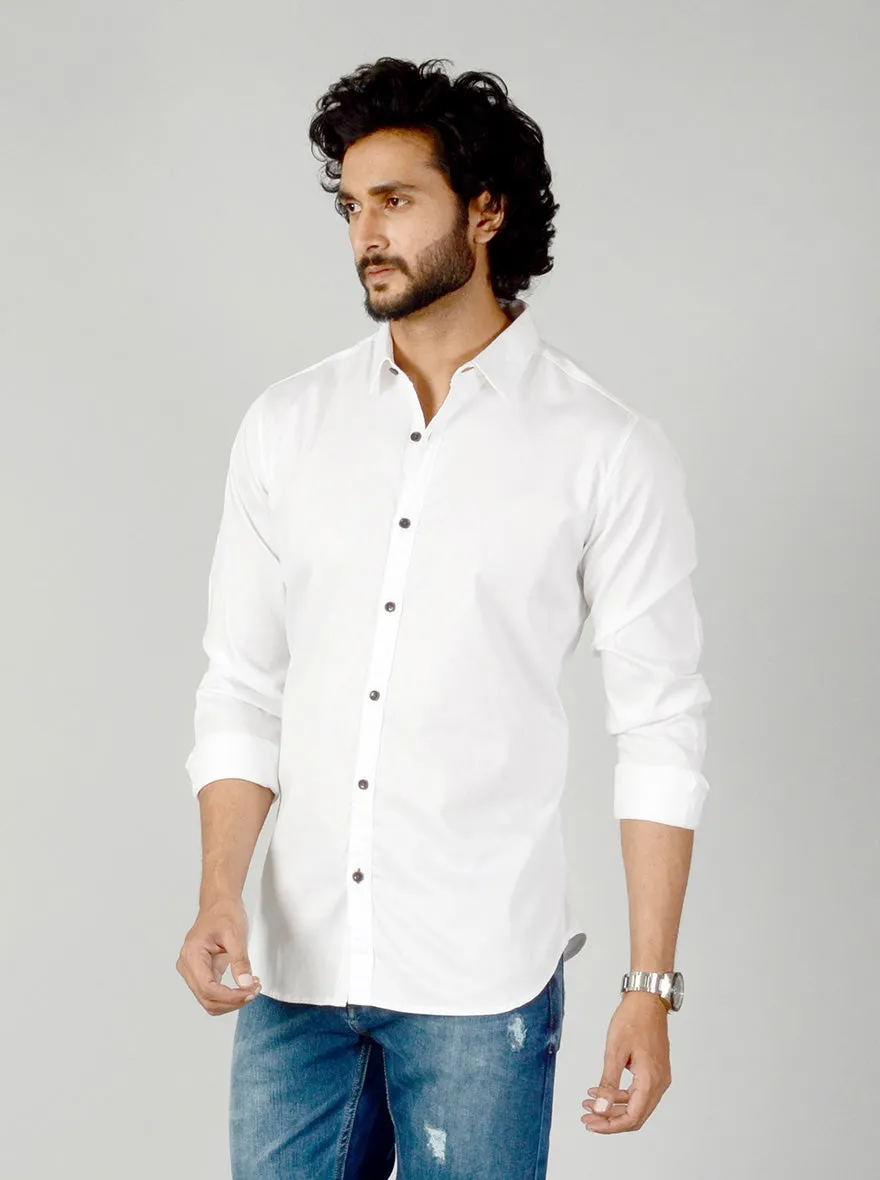 White Solid Slim Fit Casual Shirt | JadeBlue
